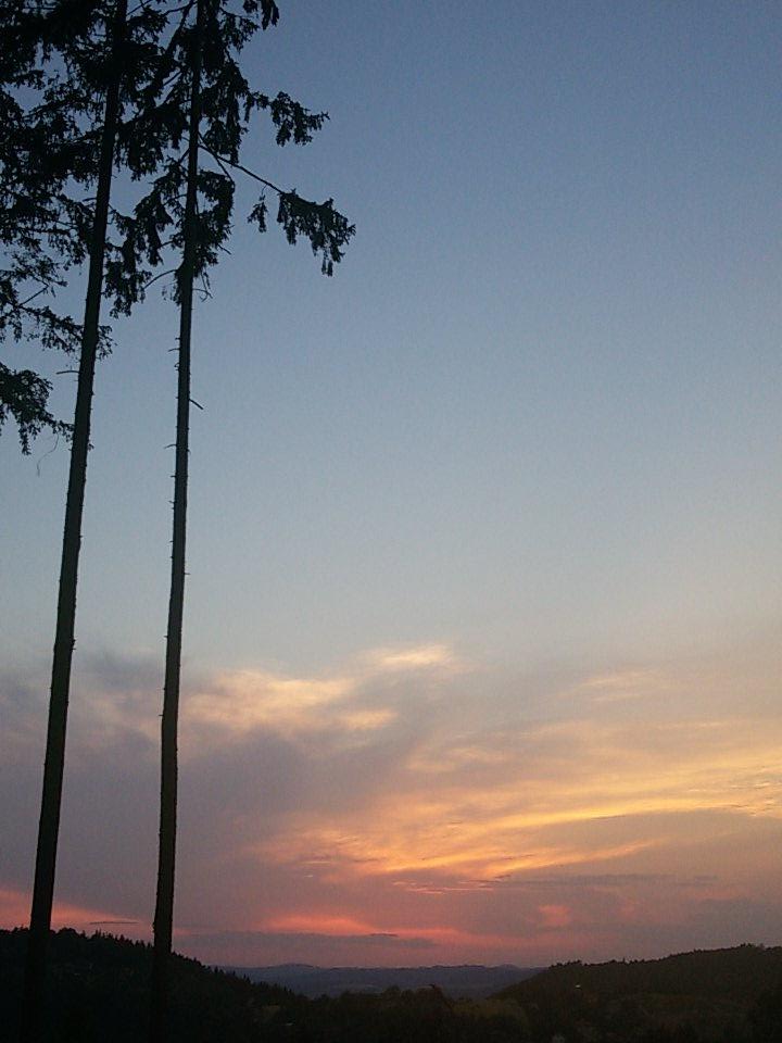 VladkaVo's tweet photo. #eveningrun priprava na #pulmaraton #leto2015 http://t.co/SrR6zIrqSL