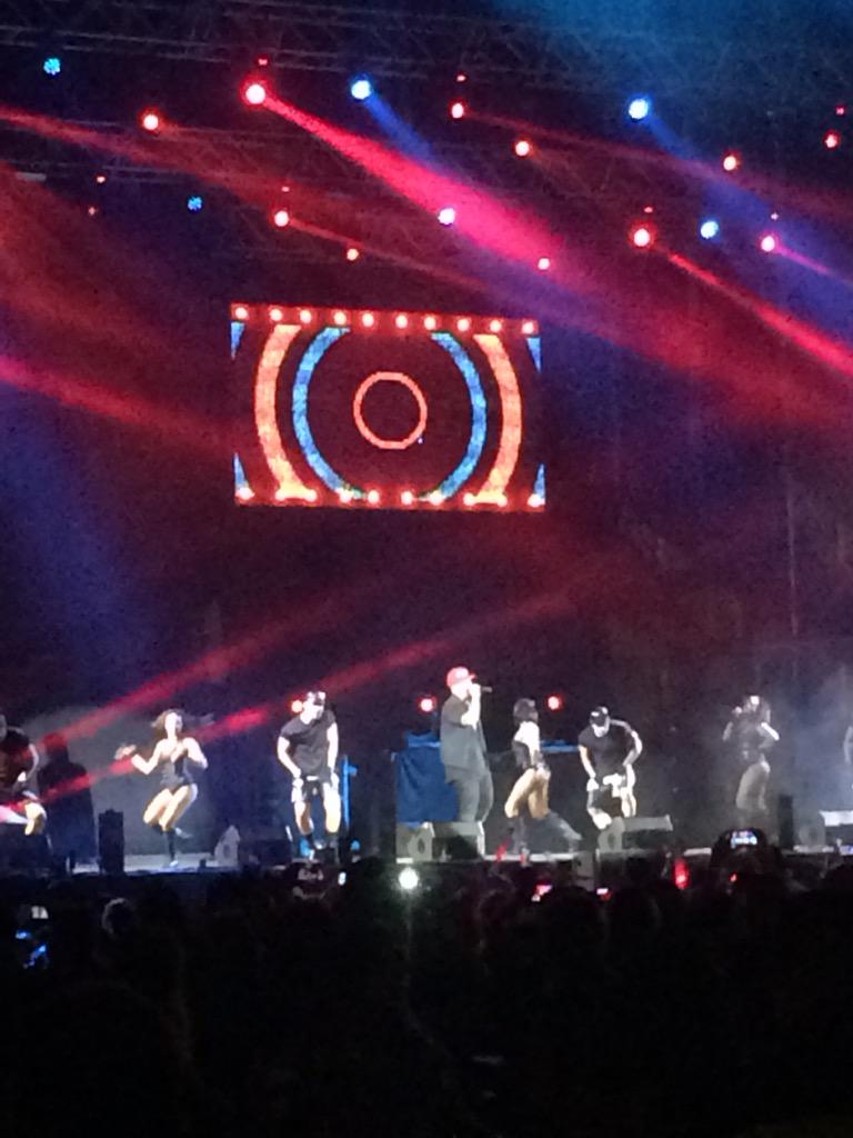 ccristinavega's tweet photo. Repetiría esta noche mil veces #Isladelmar #DaddyYankee @daddy_yankee http://t.co/obNSuamZid