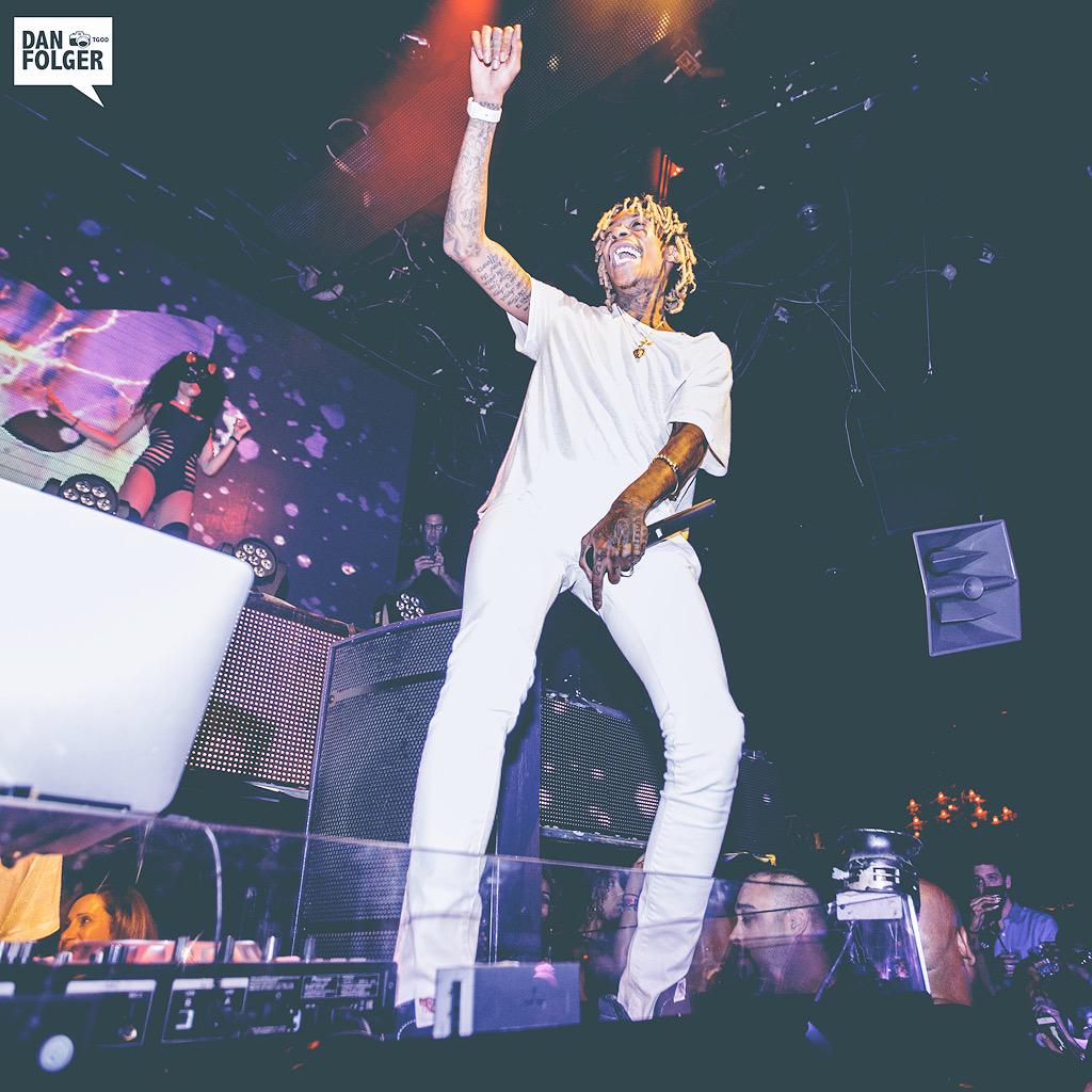 wizkhalifa's tweet photo. Mos certainly had an amazing night last night. Let's make tonight equally awesome. http://t.co/RZmA5x4dkl