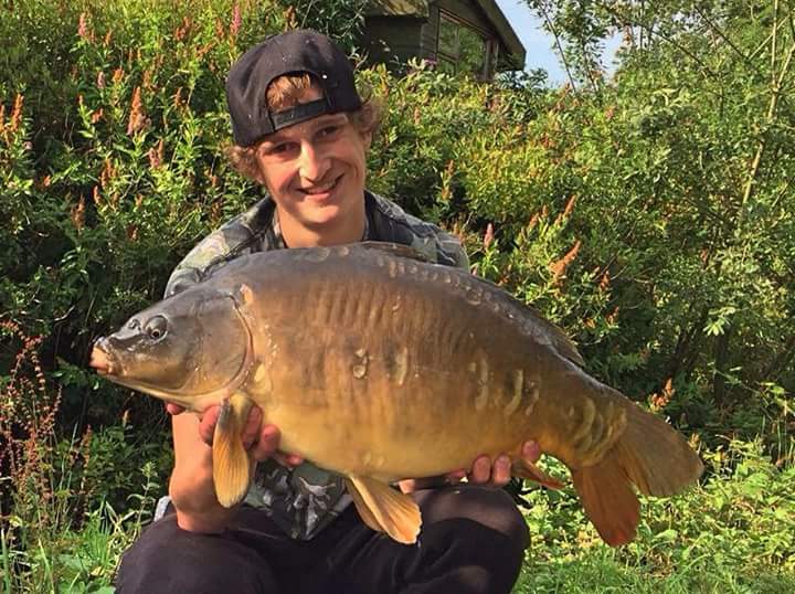 SterlingBaits's tweet photo. George popped down to his local lake and bagged this little fella on a trimmed #KC70 pop up
#baitwithconfidence http://t.co/chriKPTxsd