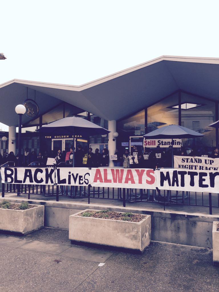 Abbas_Muntaqim's tweet photo. Throwback to when @CalBSU shutdown the Golden Bear Cafe in solidarity with Ferguson and #MikeBrown #Ferguson2Cal. http://t.co/pQz82whwcm