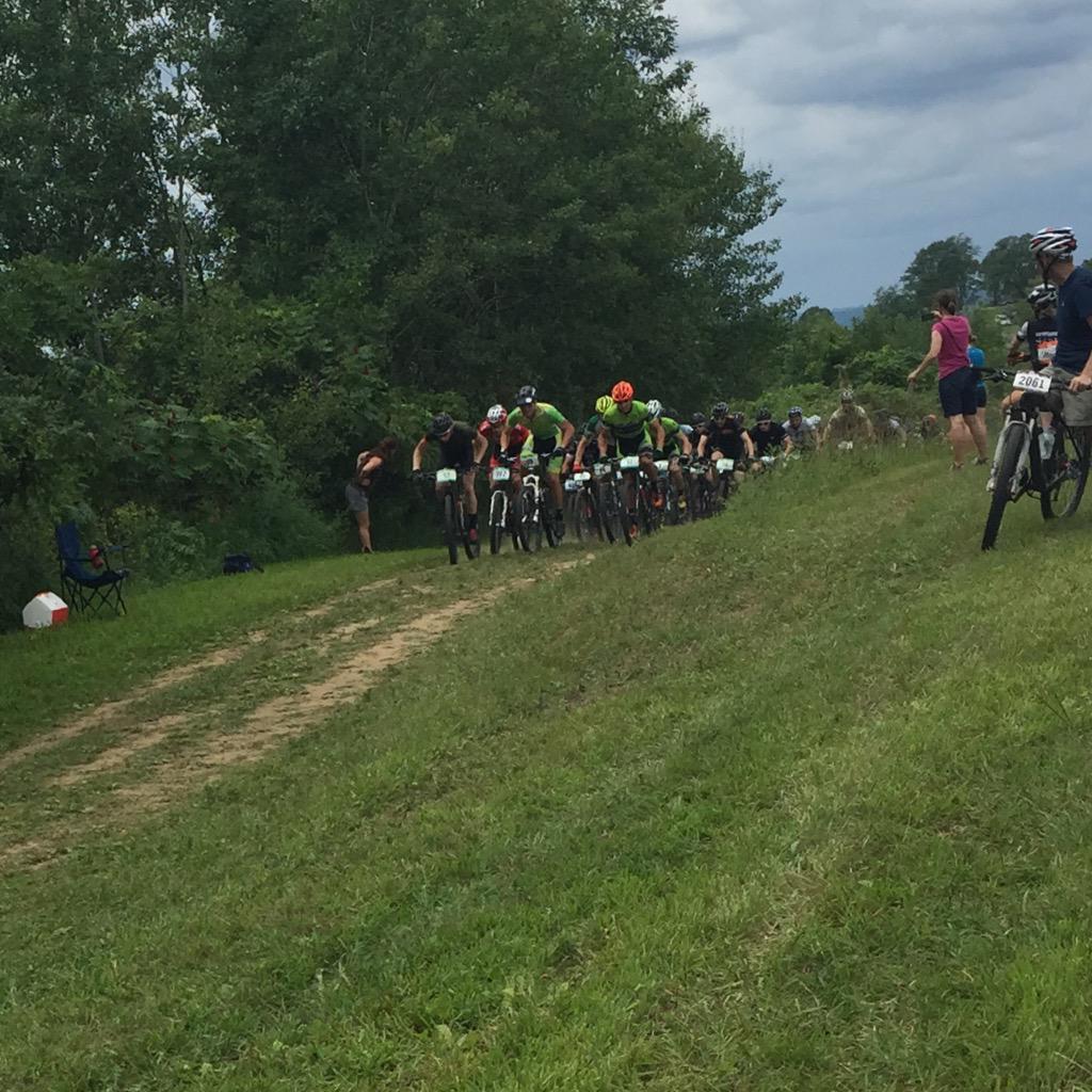 WoollyBikeClub's tweet photo. They may have started 15 min late, but the Elite racers are still flying at the start. http://t.co/8Lrl7vMGIc