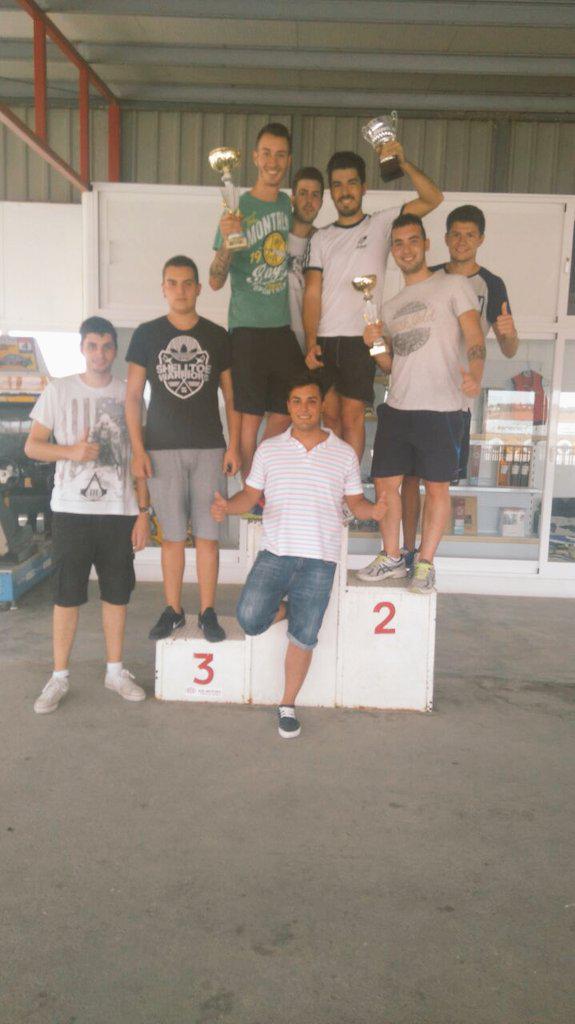 Buena tarde de carreras con estos golfos!!💥🚗💨 jaja!