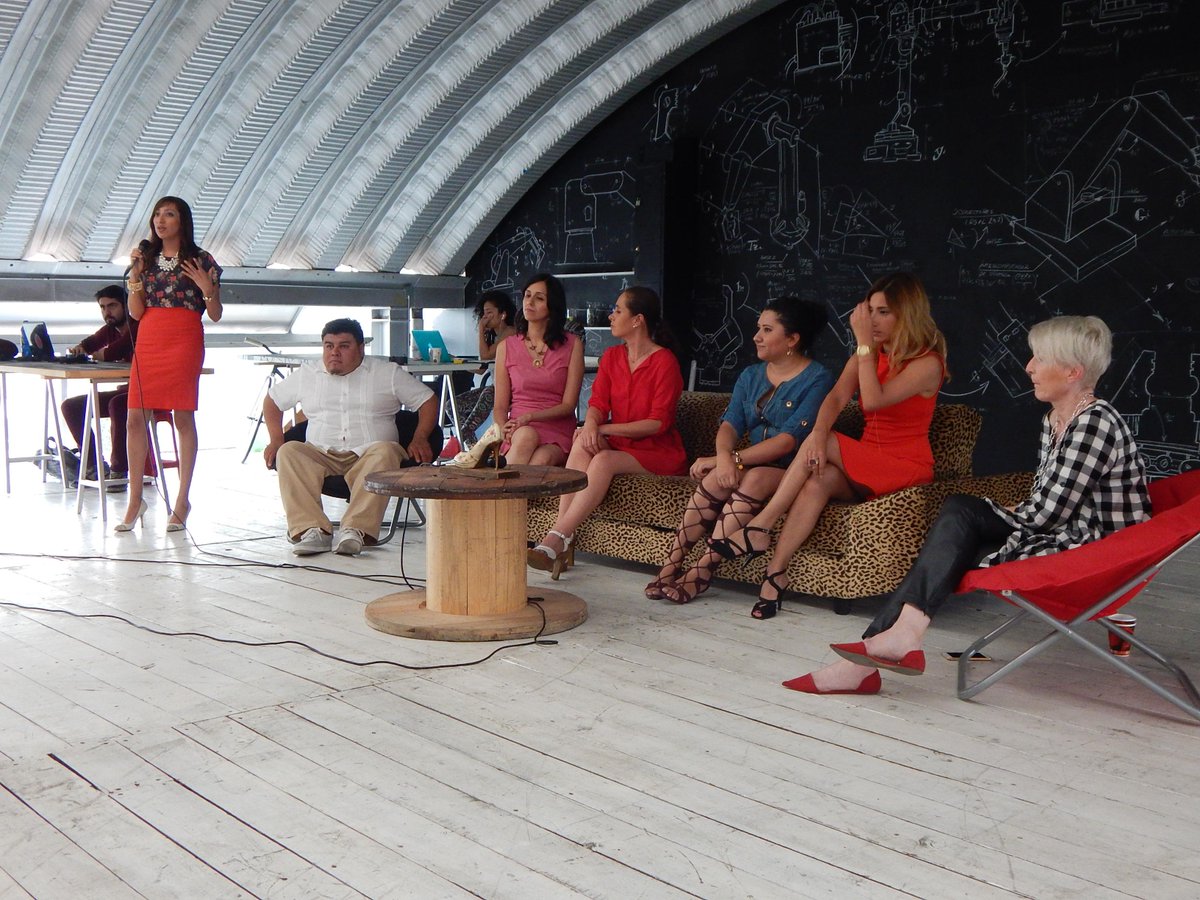 EthicalFashionS's tweet photo. Gracias a todos los que nos acompañaron a nuestra rueda de #prensa y #fitting el pasado 7 de agosto. #GoEthical2015 http://t.co/mAhU538JZq