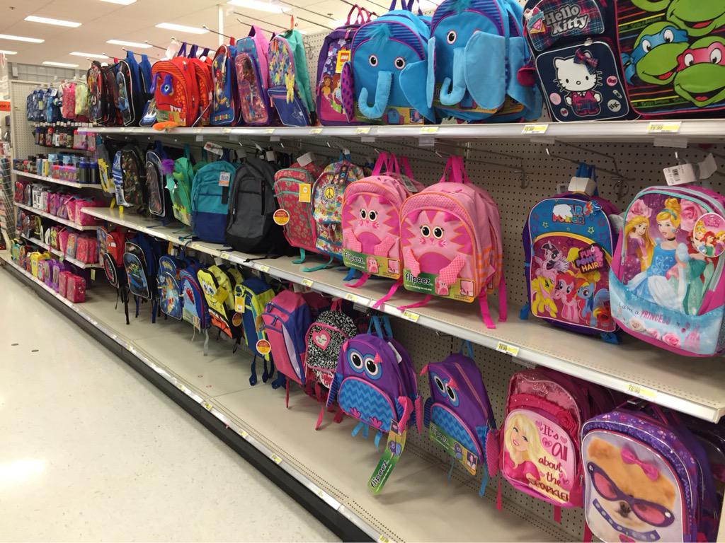 TDCurtis081's tweet photo. Backpacks full and fresh at #T1982!! #R300Fillerup @ConnieDroge @crowderabby1 @HelloLeeAnnL @KellyHorner818 http://t.co/MgWPXScR3m
