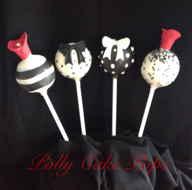 Cheffio_ie's tweet photo. As part of our 'Cheffio Meets' feature we spoke to Paula from the fantastic @PollyCakePops http://t.co/6MCh09wlRR http://t.co/YR0VFxxW0l