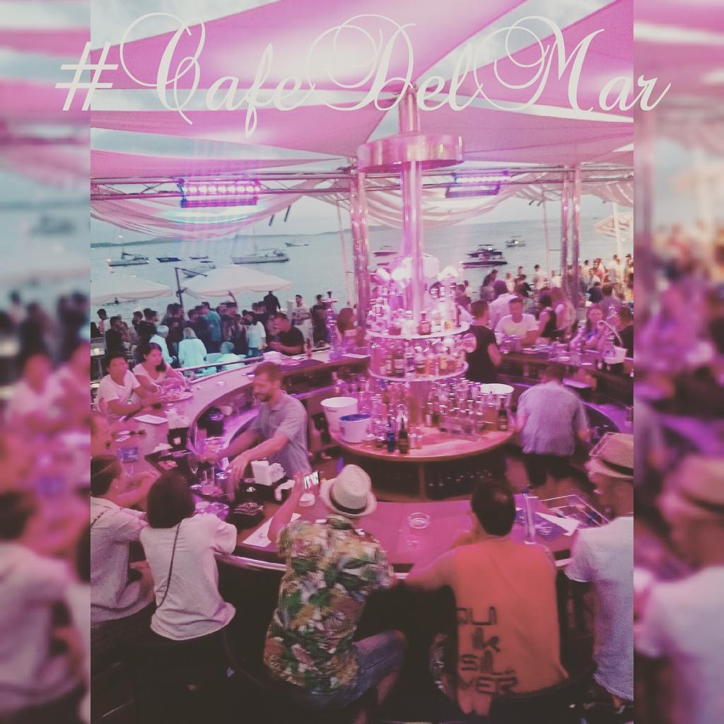 🎶🍸🍹
#cafedelmar #ibiza #summer15 #party #loveit #charlymandy