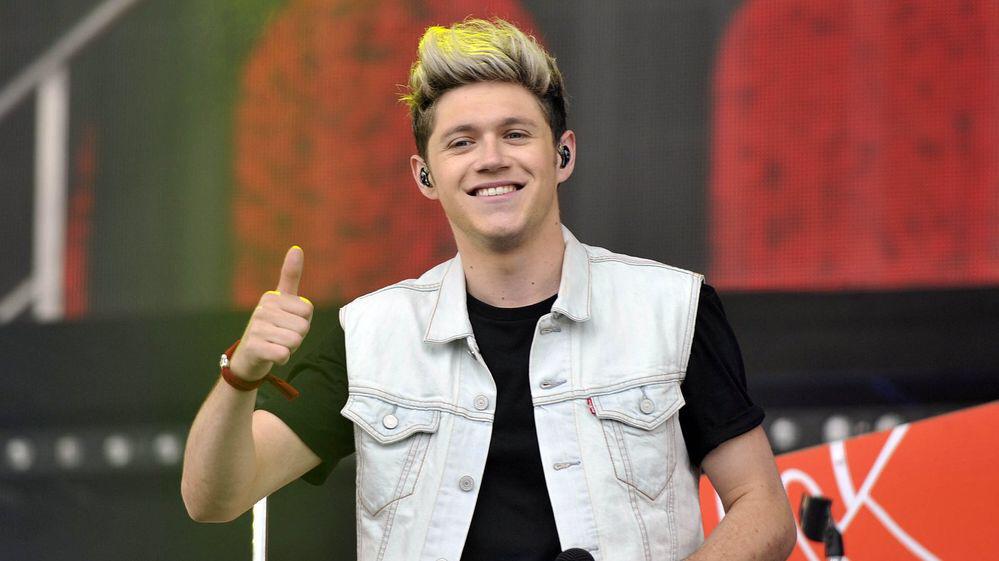 yuhcalumhood's tweet photo. Forget about drama and vote bc they're all tht matters👏 #1DFanArmyVoteAttack #FanArmуFaceOff http://t.co/8GRfaUjTD5 http://t.co/DXJPwkyYqE