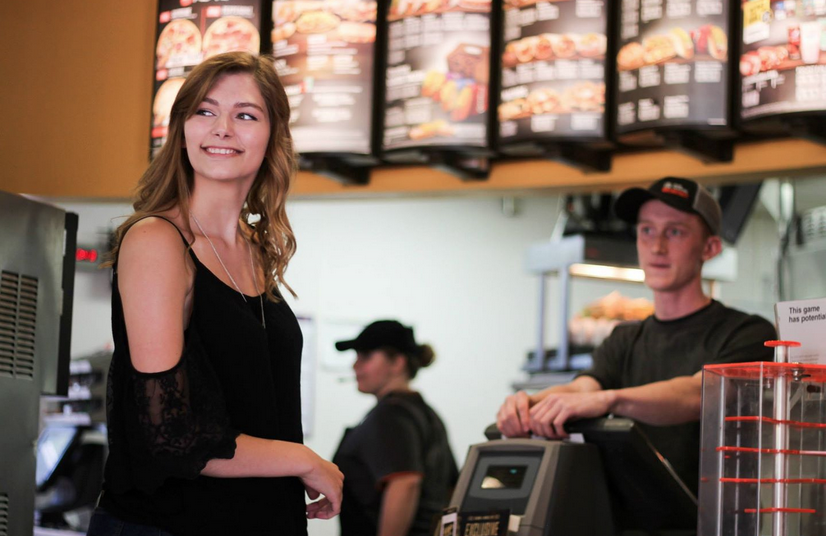 HBurns00's tweet photo. "@BuzzFeedNews: This Teen Girl Took Her Senior Pictures Inside A Taco Bell http://t.co/BwjlFsccGJ http://t.co/hqw7QKhgWA" @SarahGuitard You