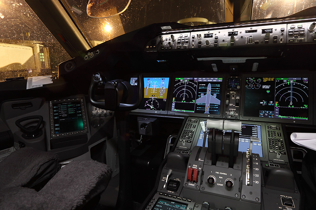 Aviation4_Life's tweet photo. The BEST office in the world! #Aviation4Life http://t.co/9zWcA2Foy5