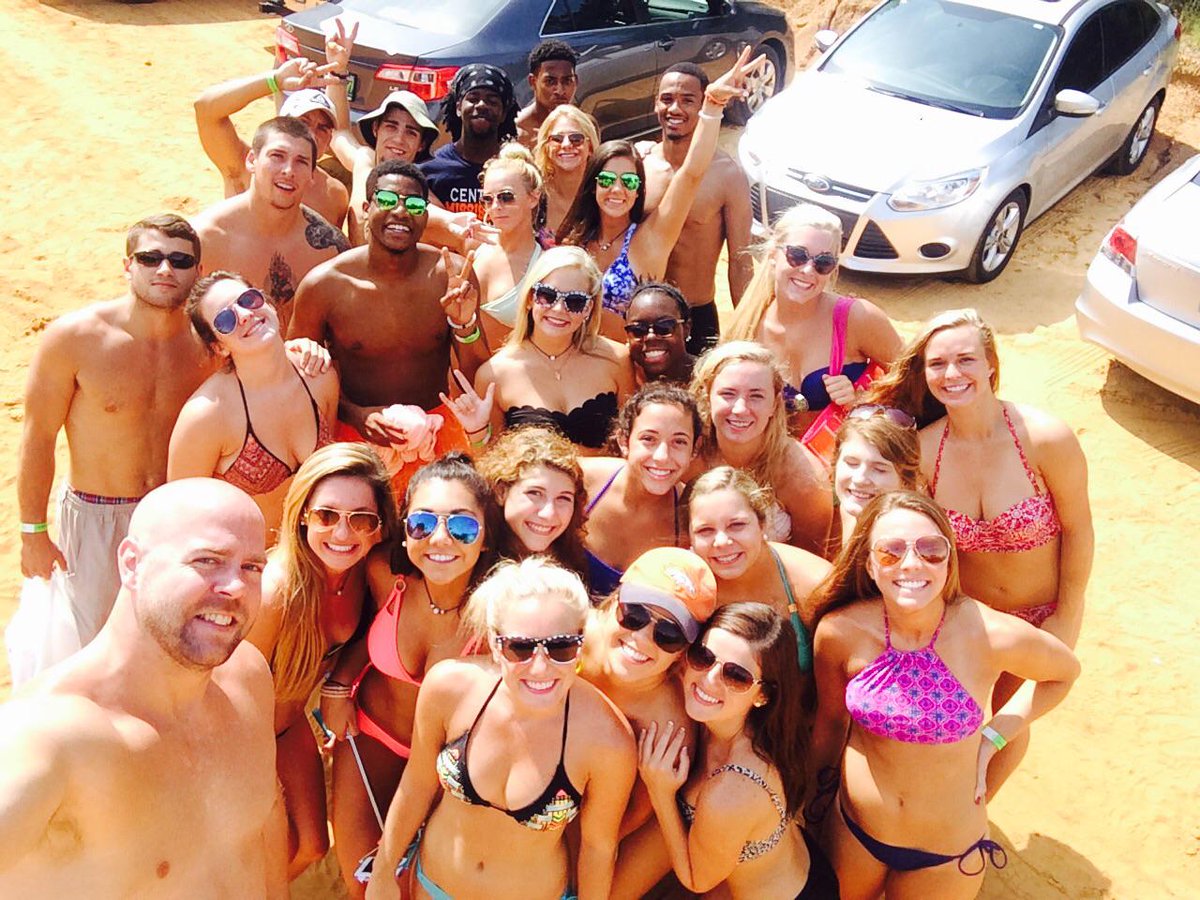 FSCheerleading's tweet photo. Celebrating a successful first week of practices! This team has a bright future! #sunchiefnation #fearthefeather http://t.co/qlTh1pzvXC