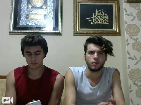 Deniz93302145's tweet photo. 🔴 CANLI korayizitas su an #YouNow 'da yayinda - Gençler hadi like atın seri http://t.co/scoQV1LlVT http://t.co/RJL0hJBSNJ