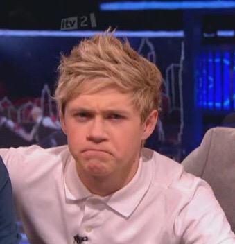 "We're losing to a band no one even knows"

The whole 1D Fandom rn:

#1DFanArmyVoteAttack