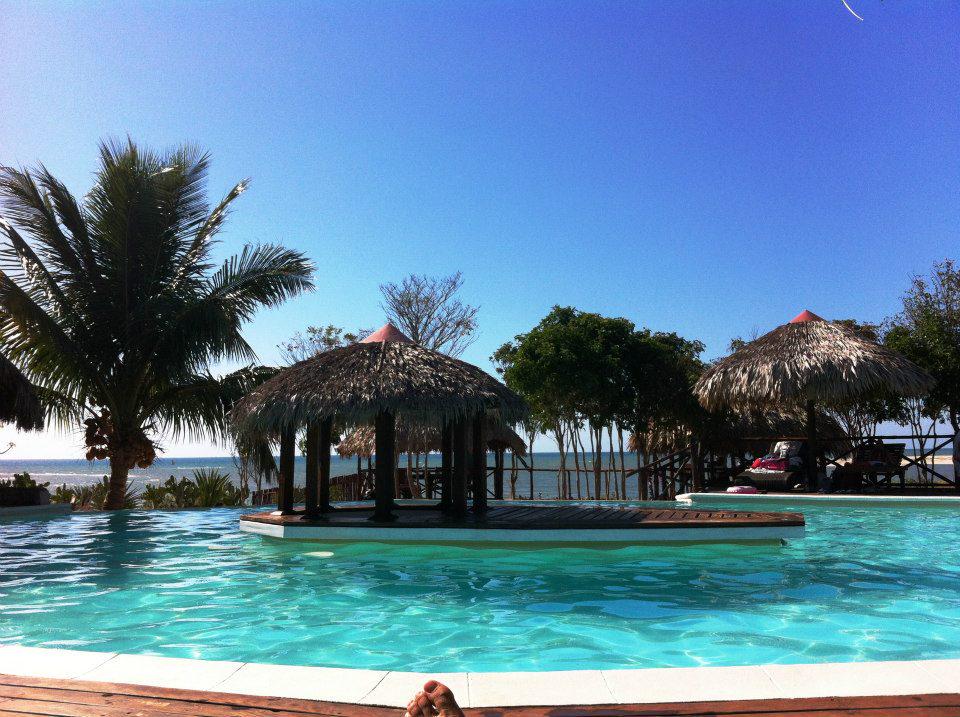 jramiara's tweet photo. #TheAfricaTheMediaNeverShowsYou #Madagascar #Antananarivo #Antsanitia #lemurs #island #igergasy #oceanindian #africa http://t.co/GMfQInAKkq