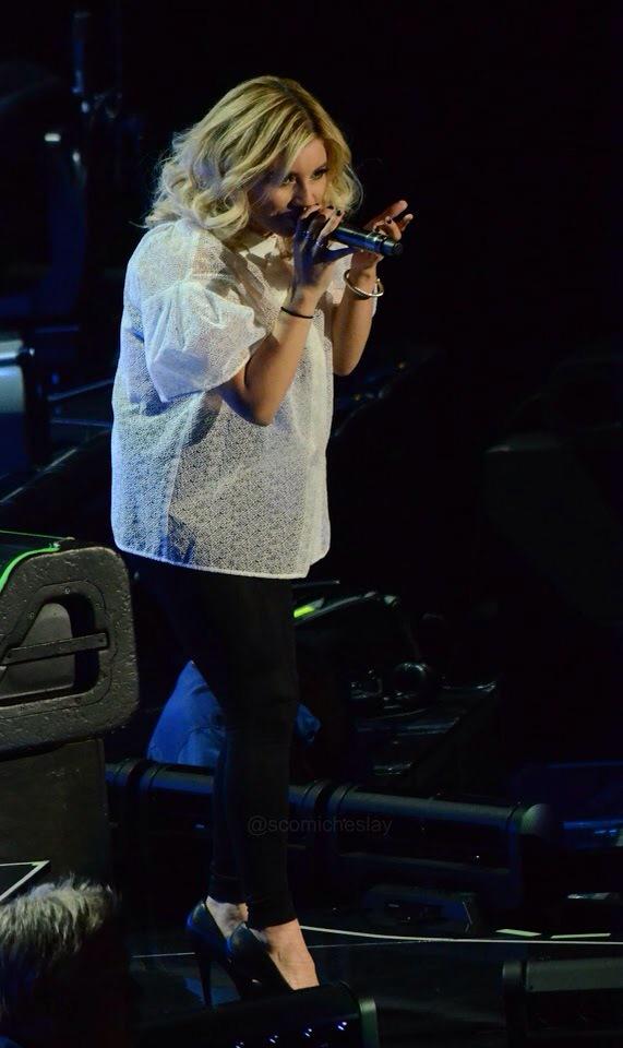 thedailylou's tweet photo. @kirstin_taylor I took these of you in Denver ππ·π I have more too #PxPDEN http://t.co/23S5Ks9ukb