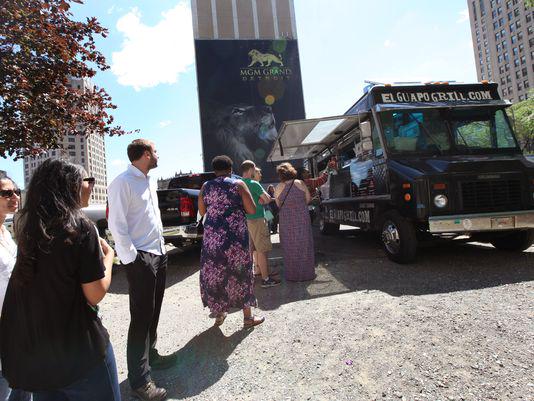 CaterNeedsStore's tweet photo. From El Guapo to Concrete Cuisine. #FoodTrucks are on a roll! http://t.co/XDW5MswLIJ http://t.co/4EWk1hMU3k