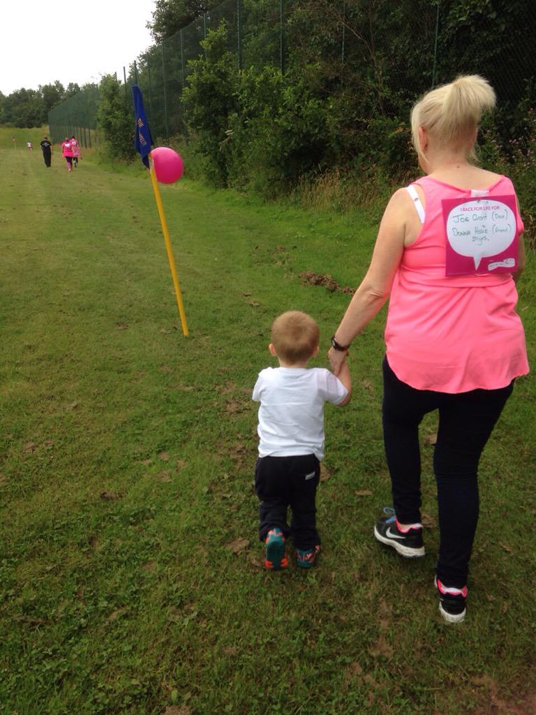 shaz2911's tweet photo. Sw race for life my boy n his gran Ambo @paulinemwright 🎀💗 @1888briankelly http://t.co/sc66f1koQh
