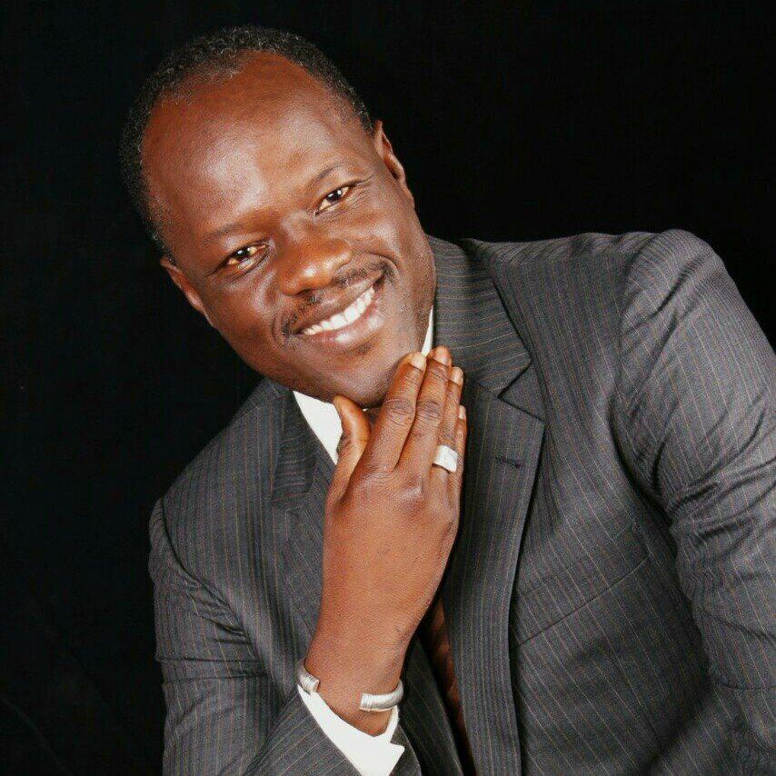 KindoB's tweet photo. Me Gilbert 0uedraogo a été investi candidat de l’ADF-RDA à la présidentielle de 2015.#Burkina, #VoteBF2015, #lwili http://t.co/WQdXzI5Fmn