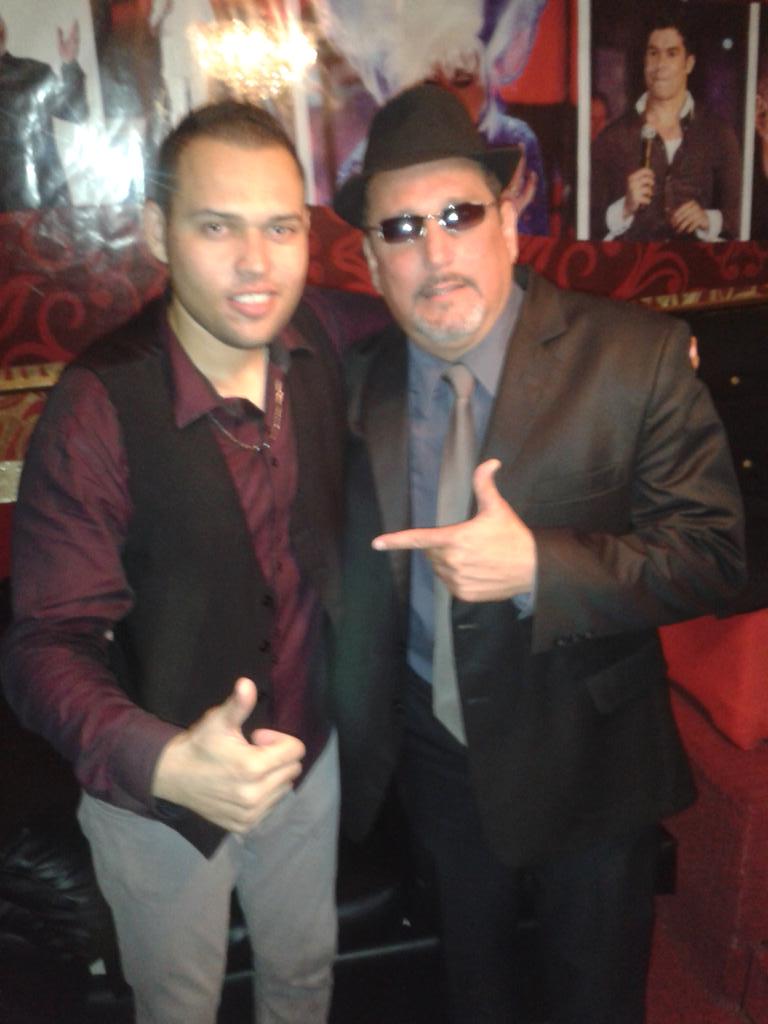 YorRivero's tweet photo. Con el pana @jhonyblades el doble de Ruben Blades en el #chachacha tremendo show lo felicito. http://t.co/zZZJZGTEUw