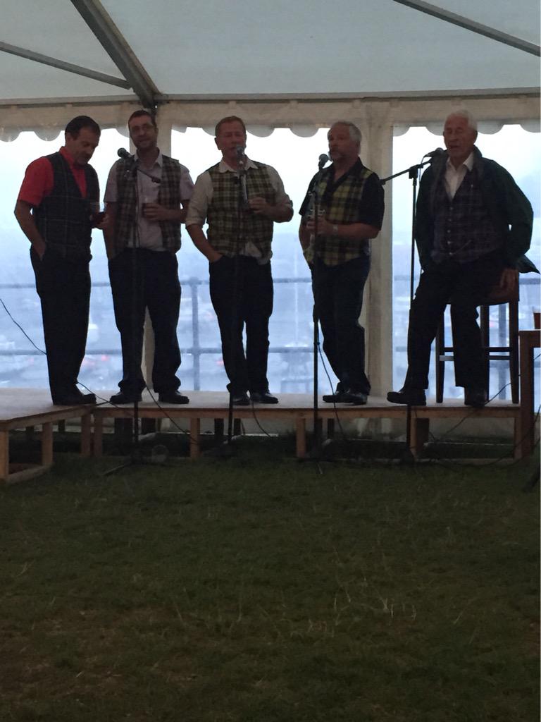 ThrawdTogether's tweet photo. Brilliant evening for a brilliant cause. Thanks for having us! @RNLI @penleelifeboat #singing #cornwall #porthleven http://t.co/mo2DGJF8fe