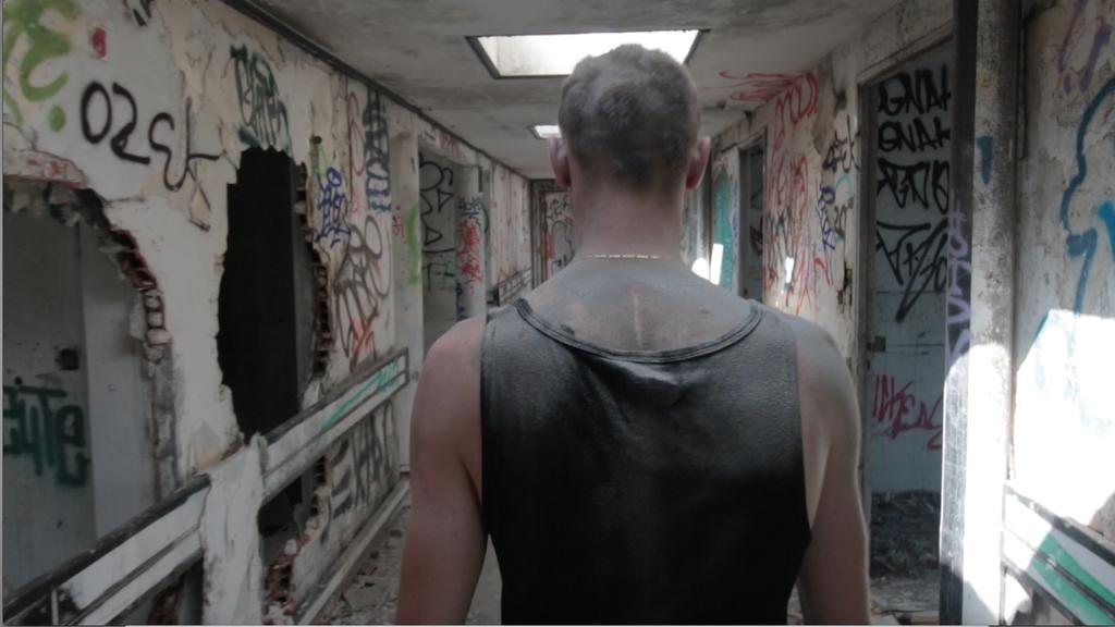 ObsenOfficiel's tweet photo. New clip tout bientôt ! #Obsen #RapCh #WalkingDeadAmbiance #SpecialOne http://t.co/wWglwe0mWC