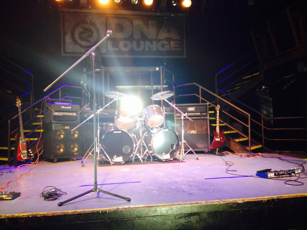 Lunch break. Then back to more music video!! <a href="/dammitguitar/">John Gillette</a> <a href="/Dammitsf/">Dammit!</a>