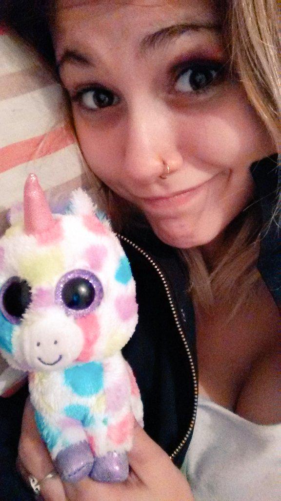JazmnNasul's tweet photo. Pony salvaje lalalalaa http://t.co/FWeRuhUvLY