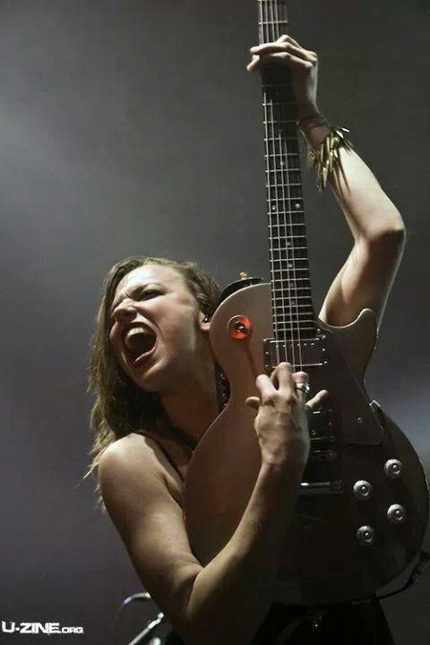 Luna_EVmania's tweet photo. #HalestormDay \m/ http://t.co/1QiotlCdBv
