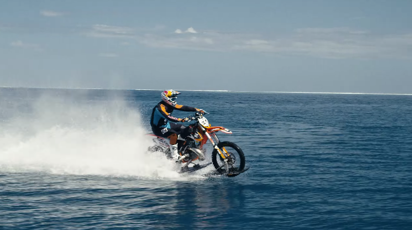 Discovery's tweet photo. Viral video: a daredevil has hacked his bike to run on water >> http://t.co/S2fKuRoEca http://t.co/nXlGBSxqZl