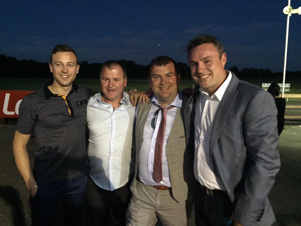 ghall27's tweet image. If you love your Harness come to Ireland for @DelaneyVinc - Great people - Delaney's legends @DexterDunn1 #beback