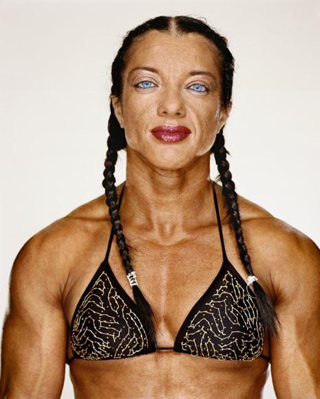 Накаченная грудь у девушки. Спортсменки. Накаченная женская спина. Накаченное лицо женщины. Женский бодибилдинг.