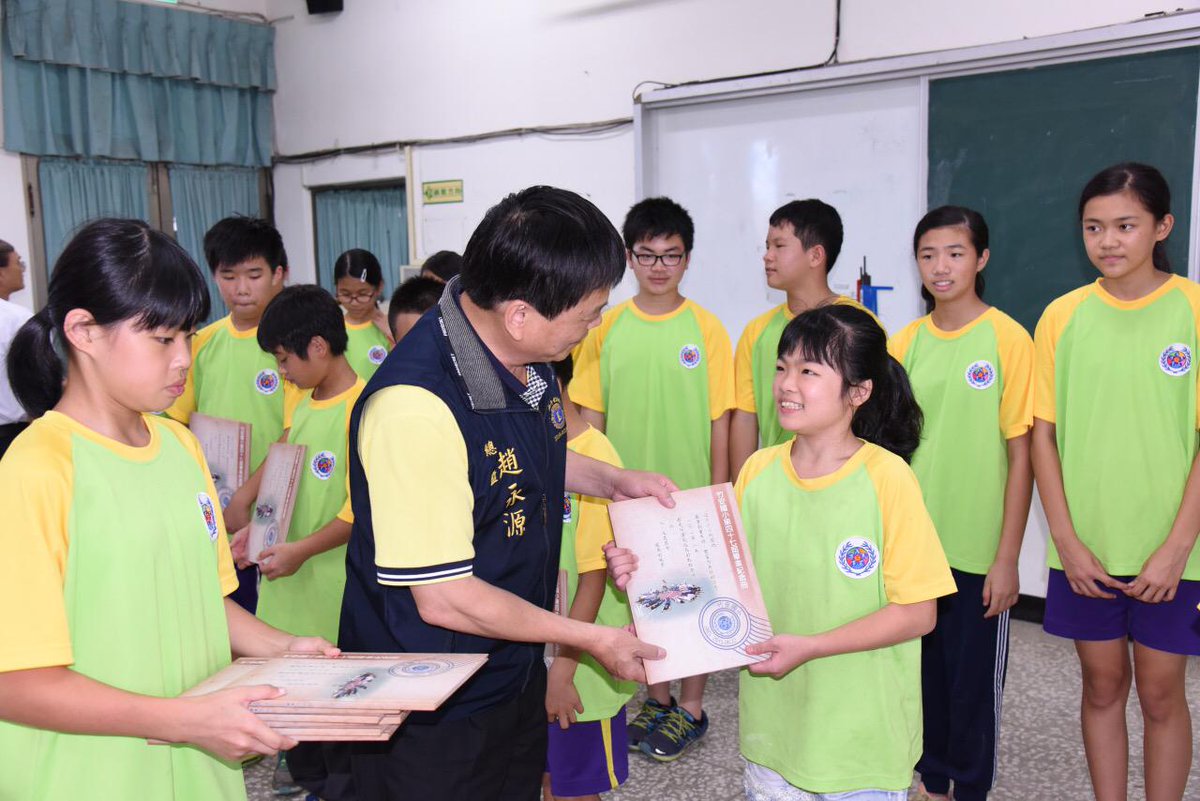 lionsclubs's tweet photo. Jhongyuan #LionsClub organized a #ReadingActionProgram project to guide students that reading is fun and important http://t.co/1m3SyBO3ky