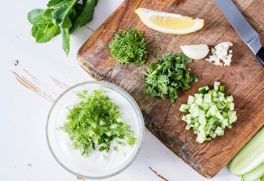 PureWow's tweet image. The 13 Basic Flavor Combos That Make Any Food Taste Amazing pwow.me/1HzZOcJ