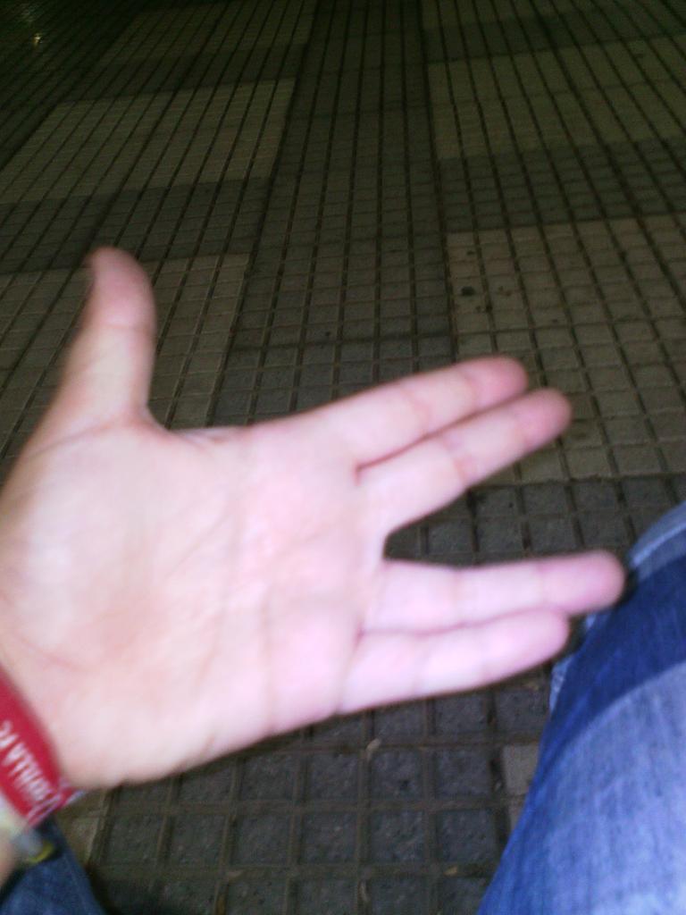 Josemaa_9's tweet photo. *MANQUEANDO UN POCO EN EL PARQUE* xD http://t.co/IlaCSTYDIF