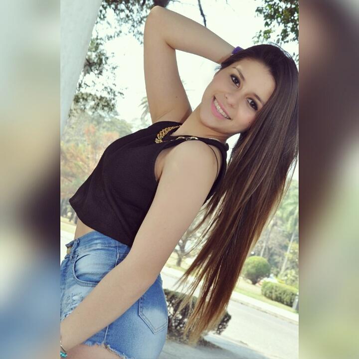 SheeiAdlerr's tweet photo. Sesion de fotos #SandraCenturion ♥ http://t.co/K29VsUpzmC