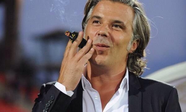 TPedrajas's tweet photo. Les premières images des contacts entre Labrune et Klopp http://t.co/RiYiCL6NBz