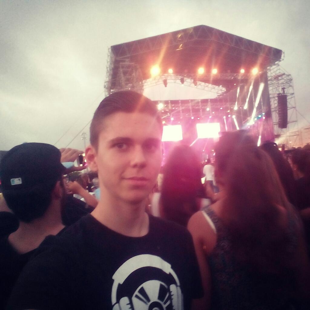 jowylopez_'s tweet photo. 🎉🎵🎉 @FestIslaDelMar http://t.co/q5f1sSeVG2