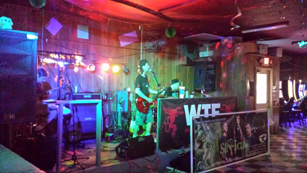 SINicalOfficial's tweet photo. SIN-ical live at Sisco's in Harrisburg, IL π€πΆπΈπ π #music #performance #WordSmithRecods #livemusic #fun #party #band http://t.co/EHmqq1mjUd