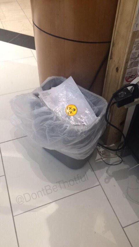 iadorewomen_'s tweet photo. When you realize your friend is fake af 😒 💯 http://t.co/Re3Rha3tLl