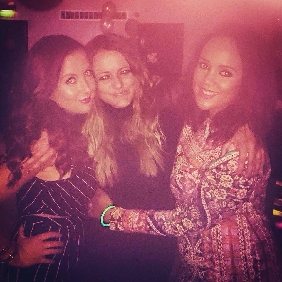 shellyanne85's tweet image. Love my girlies 💜💗💜 @kirstwhite85 @lindsJB85