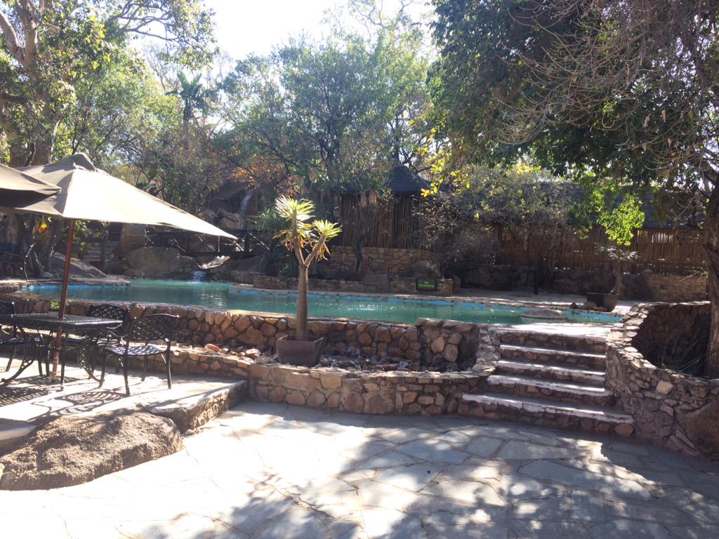 RGSWRugby's tweet photo. Arrived at the game lodge and straight off on Safari #RGS2015SA http://t.co/RiB2PLeNuA