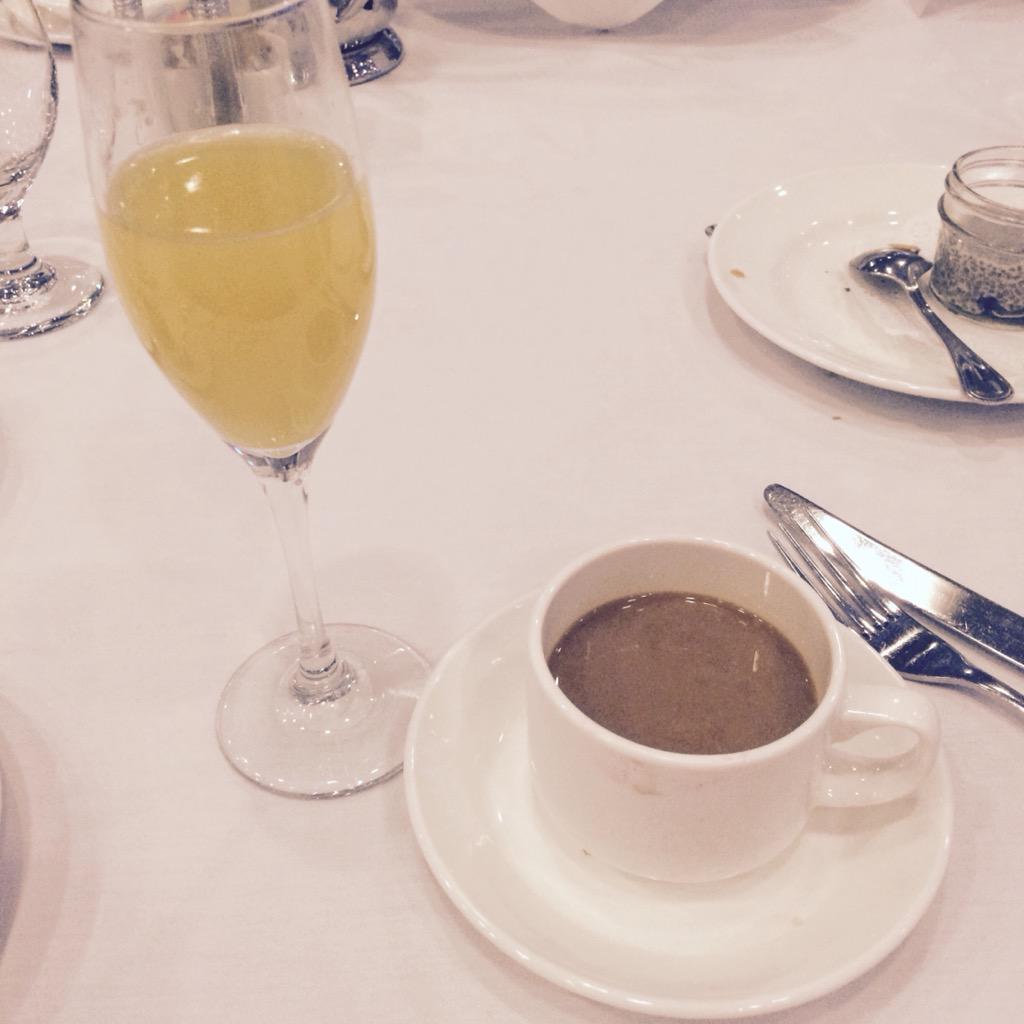 MsRightMcKnight's tweet photo. Combating the effects last nights cruise party with the help of mimosas&coffee #dualsupport #WEC15 http://t.co/UA8CIEvo4i