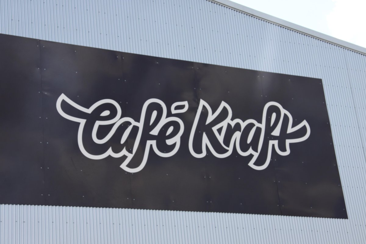 Kleine Slideshow von der Eröffnung des Café Kraft in Stuttgart: being-vertical.de/magazin/414-er… #Boulderhalle #Stuttgart