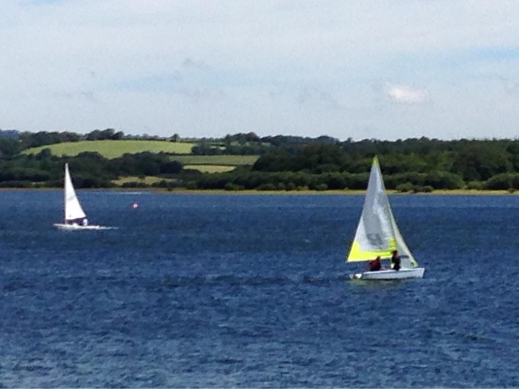 SibleyPeter's tweet photo. Great sailing today at @RoadfordLake with @SibleyLaura @josibley73 and Emily Sibley http://t.co/iTIhPkP4bZ