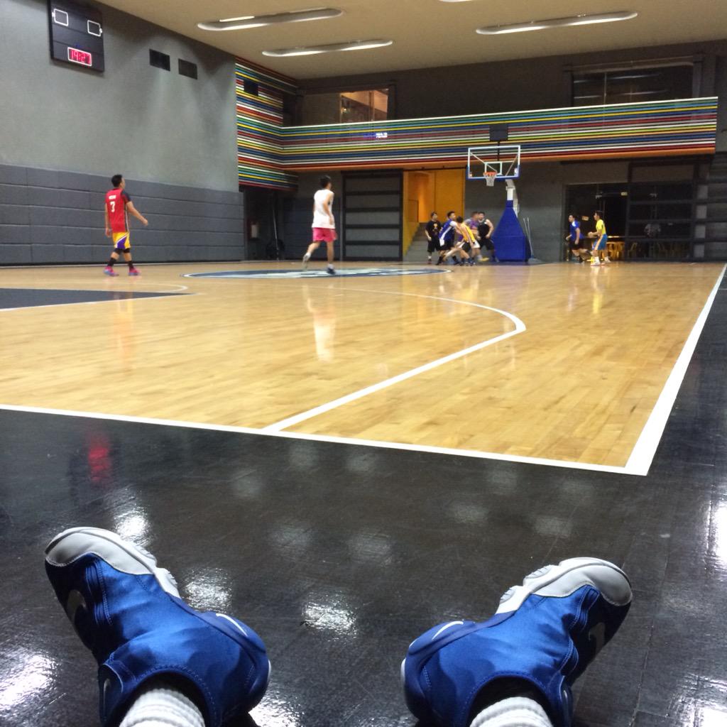 ADV__13's tweet photo. Ronac gaming 💪🏻🏀 #SNBH #BasketballNeverStops http://t.co/xr0G0uFqLN