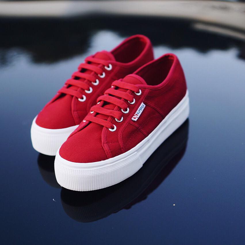 cerise superga