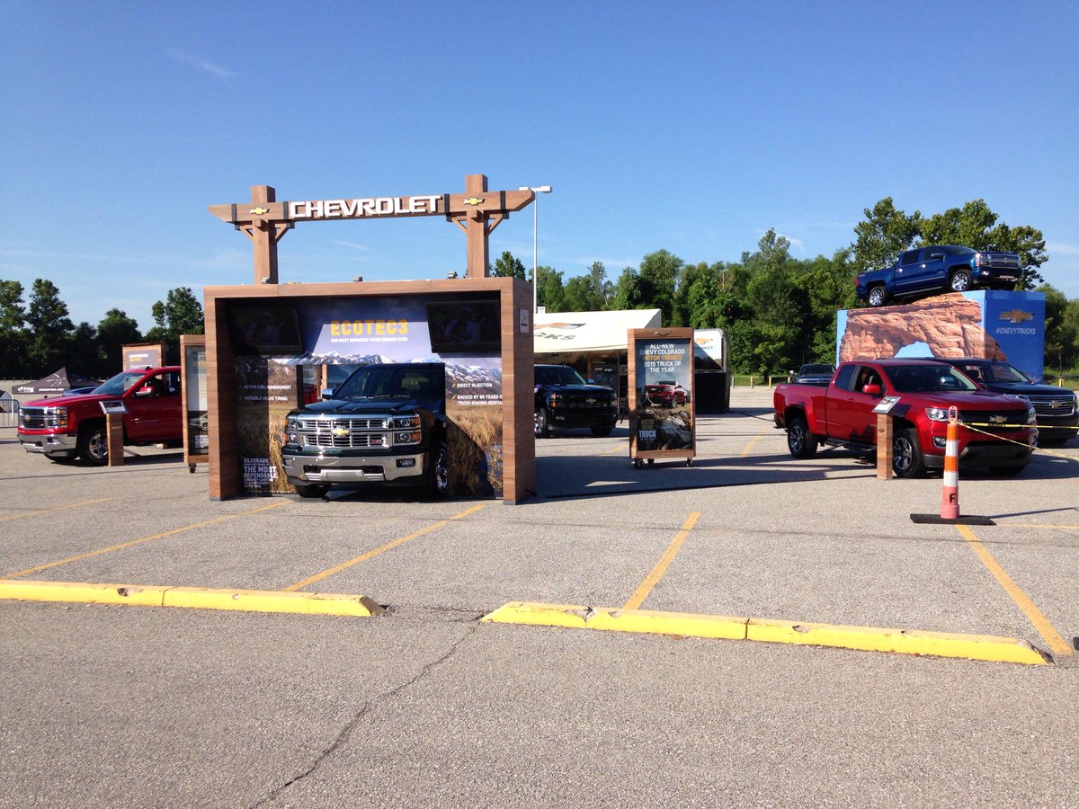 MODeerClassic's tweet photo. The Chevy trucks are shined up and ready for the day three of #modeerclassic. @chevytrucks http://t.co/52PR4wIAA9