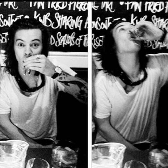 WorldNotes1D's tweet photo. RT para ganar Votos. 
#WN1D~X #MTVHottest One Direction &amp;-*/ http://t.co/Qs2pWbkkcC