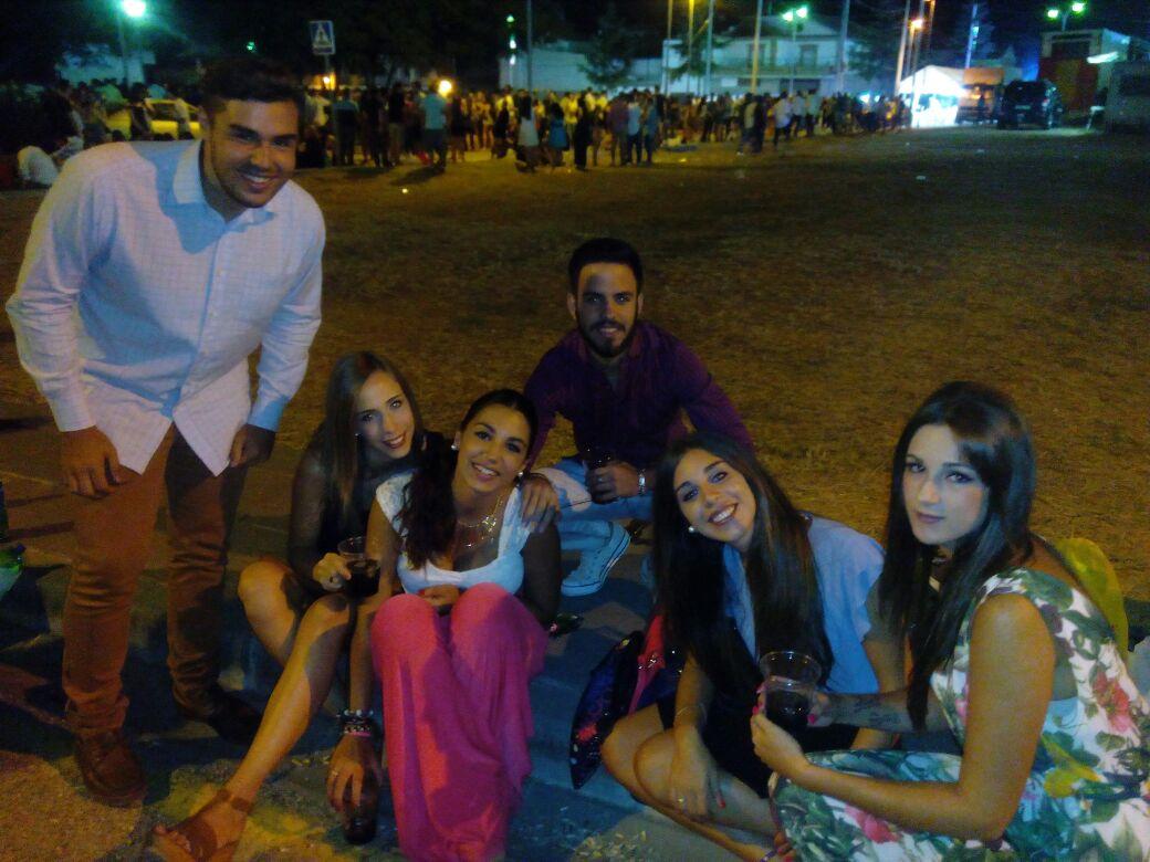 Ari_RP7's tweet photo. Increíble noche 🙈 #FiestasAlbolote15 http://t.co/Tvk10xNxi4