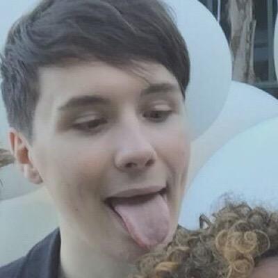 illicithowell's tweet image. 